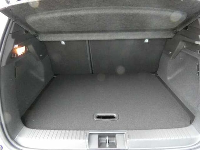 Renault Captur Techno Mild Hybrid 140 EDC