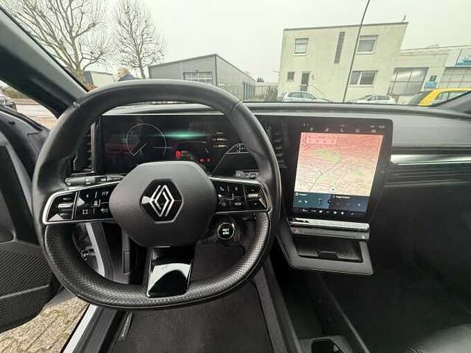 Renault Megane E-TECH Iconic 220 optimum charge