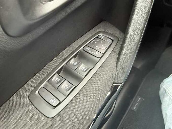 Renault Kadjar ZEN TCe 140 *8 Fach*SHZ 