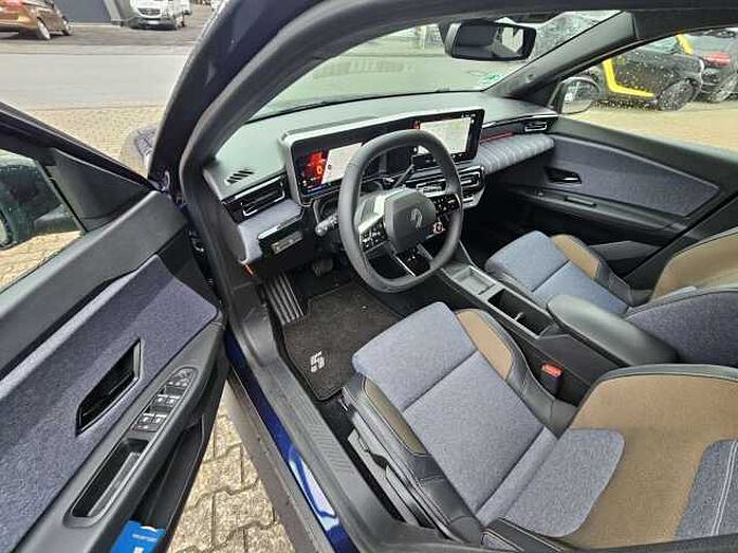 Renault R 5 Techno 120 Urban Range *GJR* 