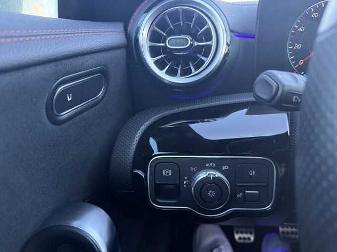 Mercedes-Benz CLA 200 Shooting Brake AMG Line*8-fach*Garantie* 