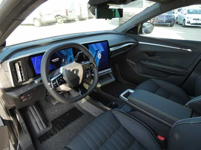 Renault Scenic E-TECH Iconic 220 Long Range 