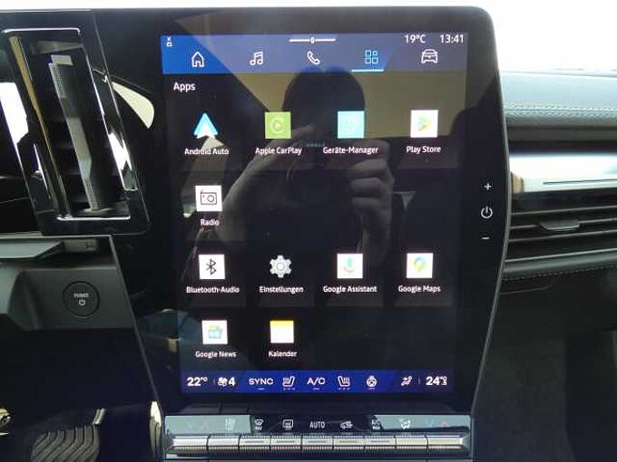 Renault Scenic E-TECH Iconic 220 Long Range 