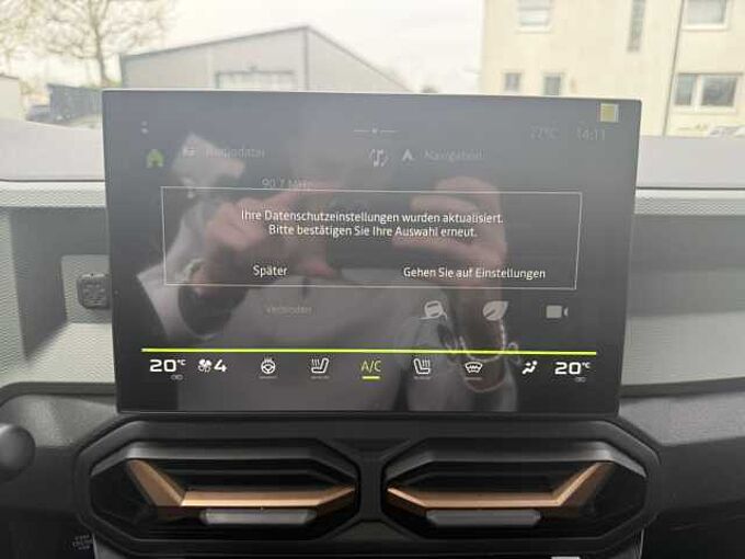 Dacia Bigster Extreme mildhybrid140 2 Wartungen gratis 