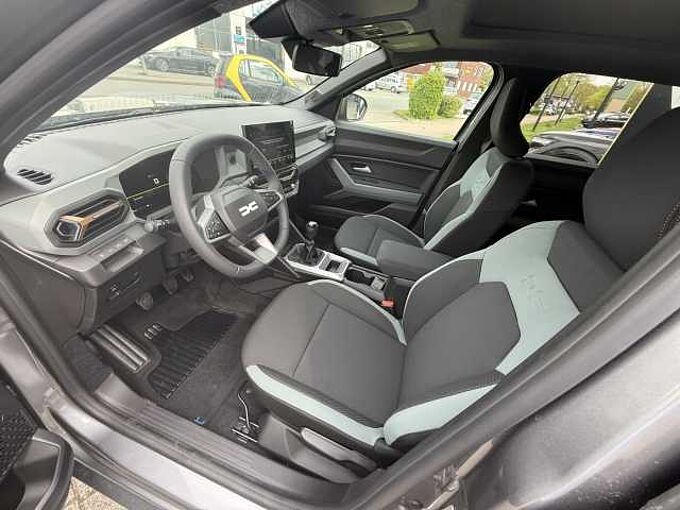 Dacia Bigster Extreme mildhybrid140 2 Wartungen gratis 