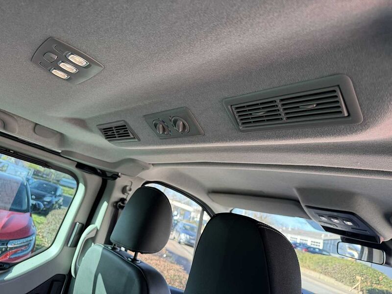 Renault Trafic Grand Evolution Blue dCi 150 9-Sitzer Grand Evolution Blue dCi 150