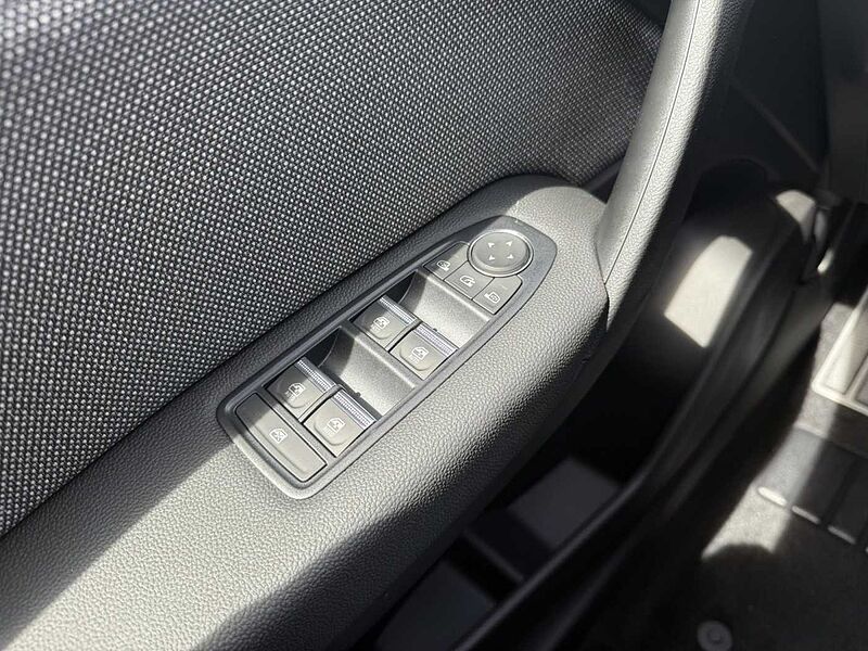 Renault Captur Techno TCe 90 *GJR*SHZ*LHZ*Kamera*