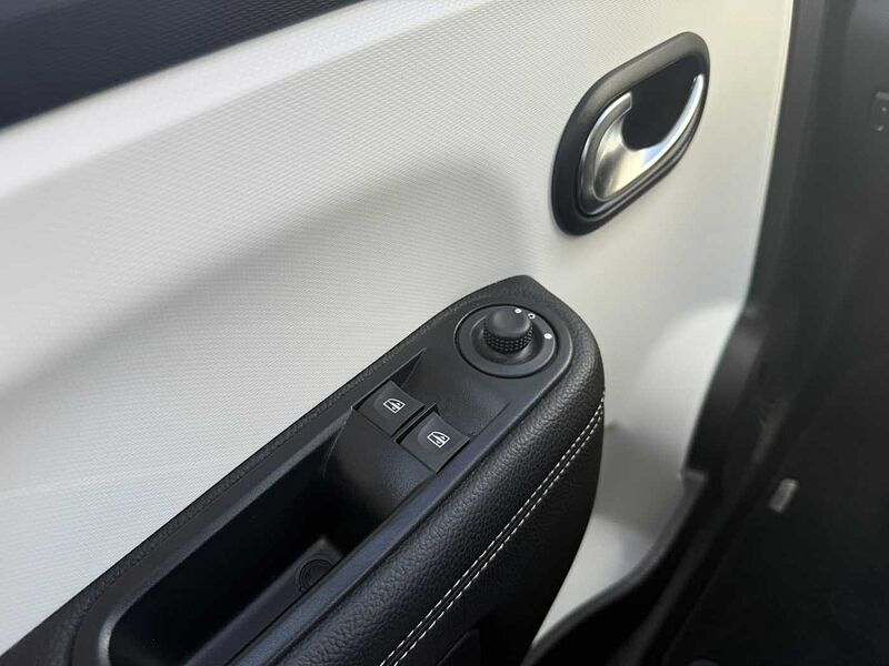 Renault Twingo Techno Electric *GJR*24M Garantie