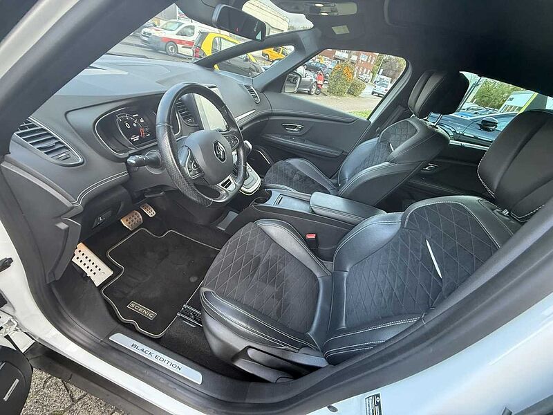 Renault Grand Scenic Black Edition TCe 160 EDC *Pano*