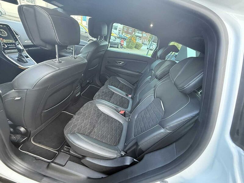 Renault Grand Scenic Black Edition TCe 160 EDC *Pano*