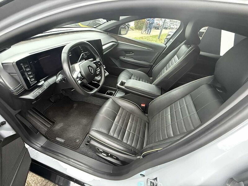 Renault Megane E-TECH Iconic 220 optimum charge