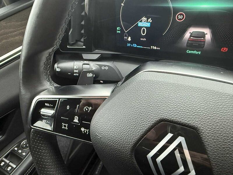 Renault Megane E-TECH Iconic 220 optimum charge