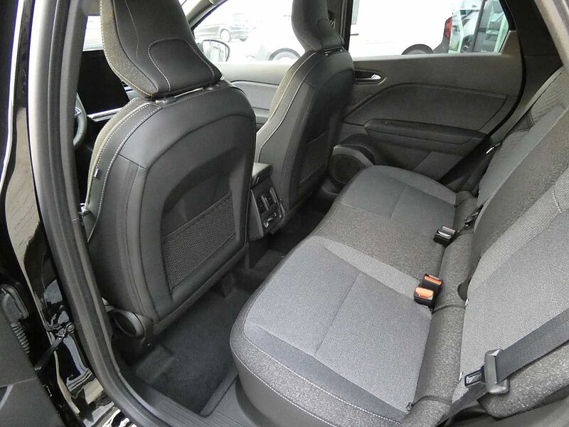 Renault Captur Techno Mild Hybrid 140 EDC