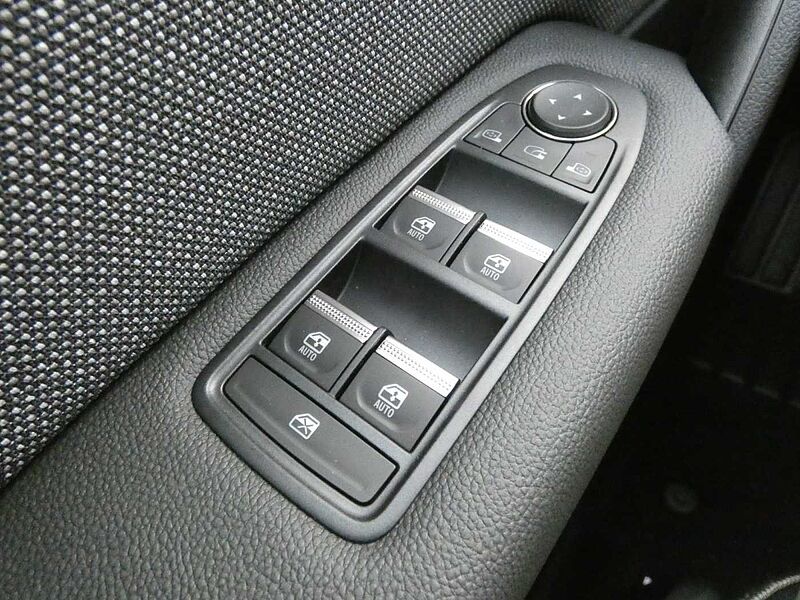 Renault Captur Techno Mild Hybrid 140 EDC