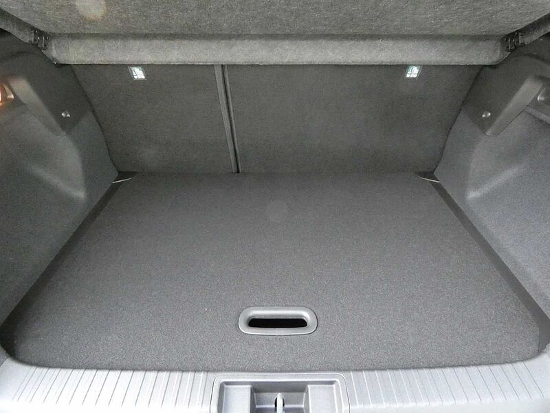 Renault Captur Techno Mild Hybrid 140 EDC