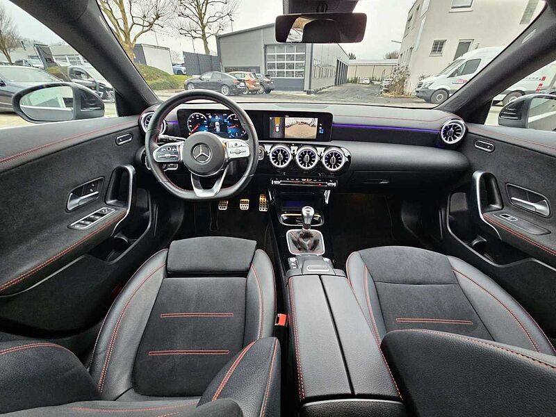 Mercedes-Benz CLA 200 Shooting Brake AMG Line*8-fach*Garantie*