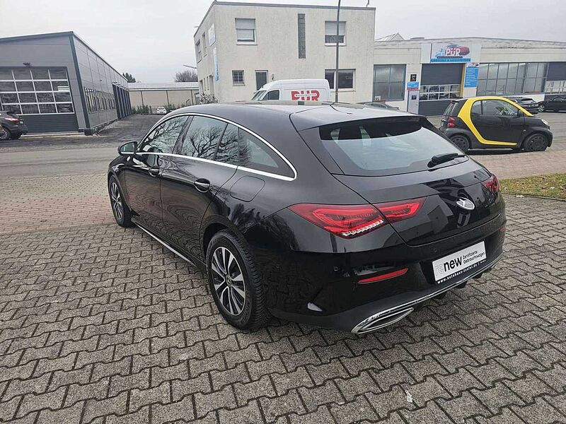 Mercedes-Benz CLA 200 Shooting Brake AMG Line*8-fach*Garantie*