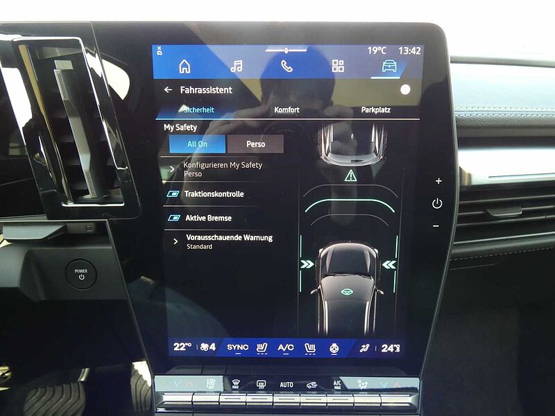 Renault Scenic E-TECH Iconic 220 Long Range