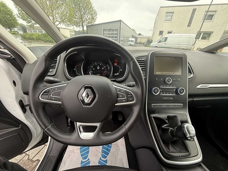 Renault Scenic TCe 140 Zen *GJR*