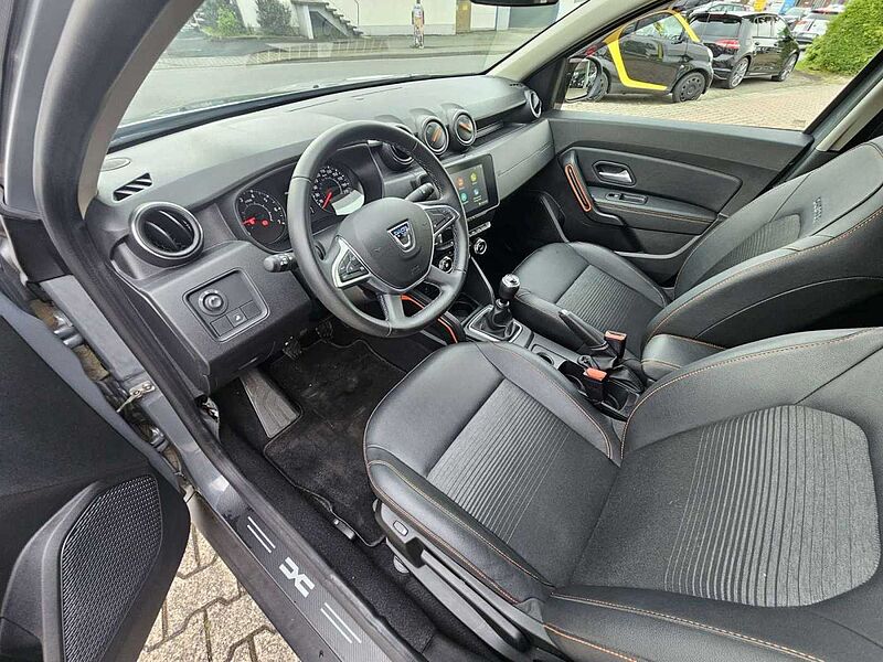 Dacia Duster Sondermodell Extreme TCe130 *BULLENF&Auml;NGER