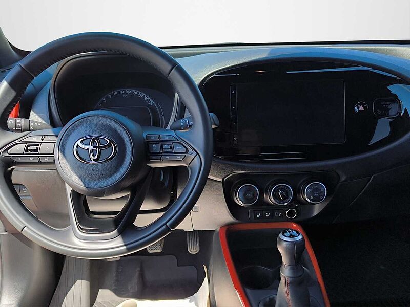 Toyota Aygo X  'SHZ, Kamere, Touch'