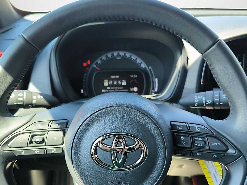 Toyota Aygo X  'SHZ, Kamere, Touch'