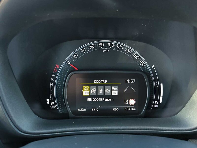 Toyota Aygo X  'SHZ, Kamere, Touch'
