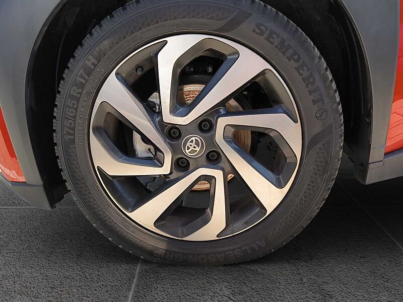 Toyota Aygo X  'SHZ, Kamere, Touch'