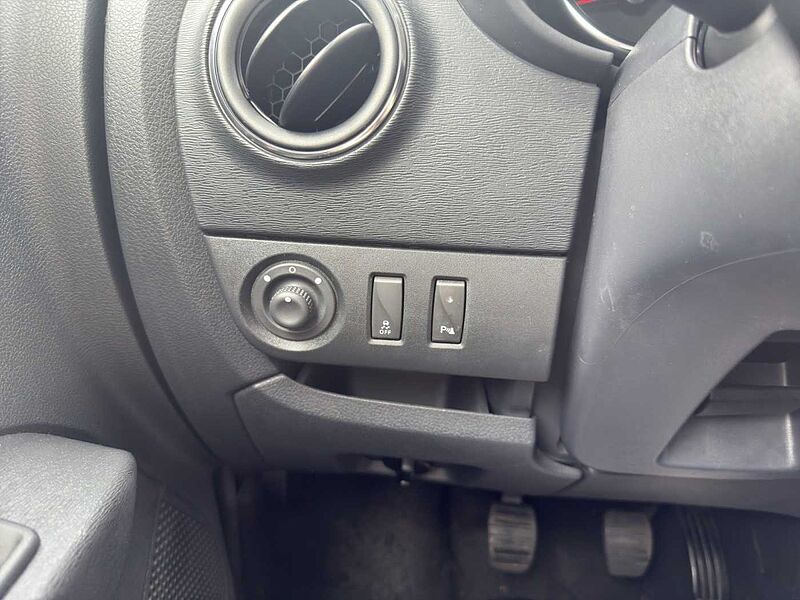 Dacia Lodgy TCe 100 5-Sitzer *SHZ*PDC*NAVI*GJR